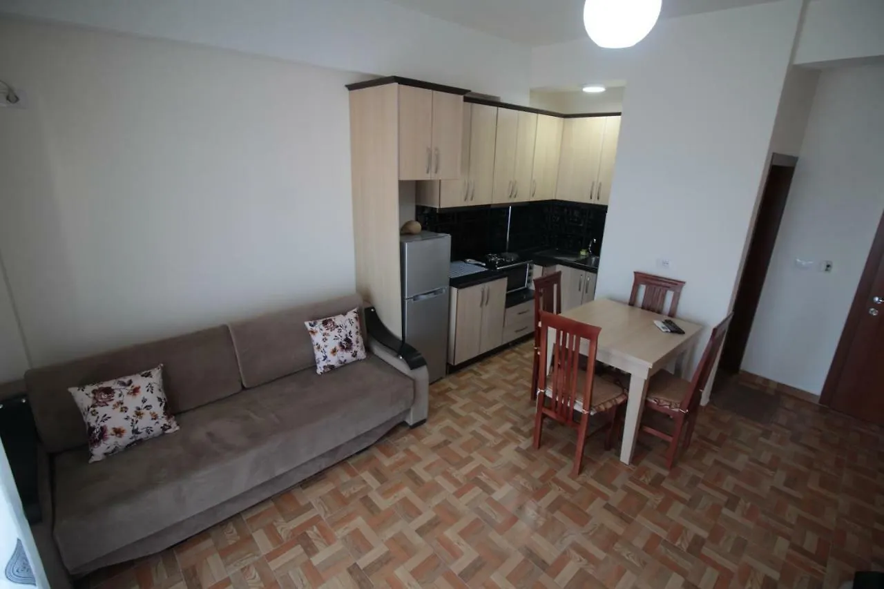 Doka Center Apartments Saranda Arnavutluk